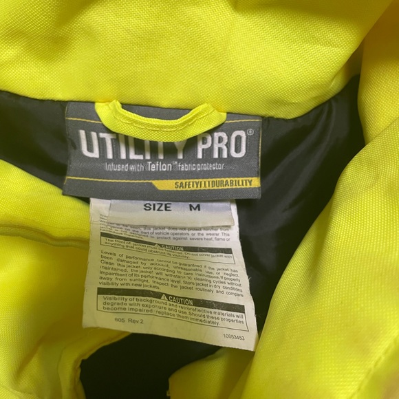 Medium Utility Pro HiVis bomber jacket with Teflon fabric protector - Picture 2 of 3